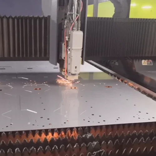 Laser cutting vs. Water jet cutting